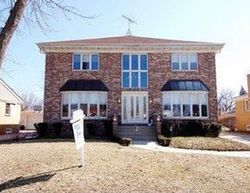 Pre-foreclosure Listing in PINEHURST DR DES PLAINES, IL 60016