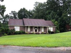 Pre-foreclosure in  HUNTERS RUN Gardendale, AL 35071