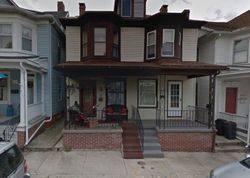 Pre-foreclosure Listing in RUTH AVE HANOVER, PA 17331