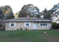 Pre-foreclosure Listing in SANDS LN BROOKHAVEN, NY 11719