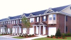 Pre-foreclosure in  ACKEN DR Jacksonville, FL 32225