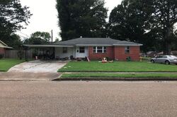 Pre-foreclosure in  JUANA DR Millington, TN 38053