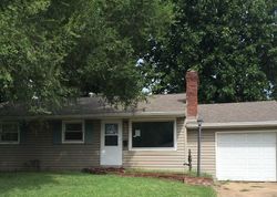 Pre-foreclosure in  DOGWOOD DR Granite City, IL 62040