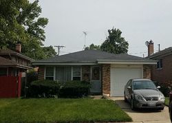 Pre-foreclosure in  E 152ND ST Dolton, IL 60419