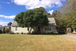 Pre-foreclosure in  E MILL RUN Milton, DE 19968