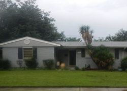 Pre-foreclosure in  ACADEMY DR Metairie, LA 70003