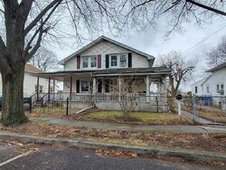 Pre-foreclosure in  HULME ST Burlington, NJ 08016