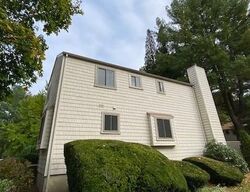 Pre-foreclosure in  FIDDLER GREEN RD UNIT D Stratford, CT 06614