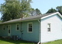 Pre-foreclosure Listing in POPLAR DR WALKERTON, IN 46574