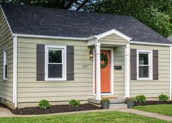 Pre-foreclosure in  VEENIA AVE Louisville, KY 40205
