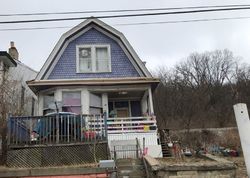 Pre-foreclosure in  RIVERSIDE DR Cincinnati, OH 45202