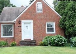 Pre-foreclosure in  KEYSTONE RD Cleveland, OH 44134
