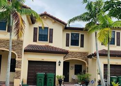 Pre-foreclosure in  NE 37TH TER Homestead, FL 33033
