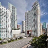 Pre-foreclosure in  NE 2ND AVE  Miami, FL 33132