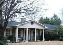 Pre-foreclosure in  HAM RD Meridian, MS 39305