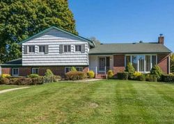 Pre-foreclosure in  SANDY ST East Northport, NY 11731