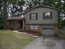 Pre-foreclosure in  ELMER DR Toledo, OH 43615