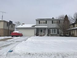 Pre-foreclosure in  CHALMETTE DR Toledo, OH 43611