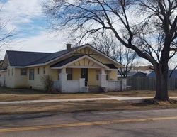 Pre-foreclosure in  N ARAPAHO AVE Hydro, OK 73048