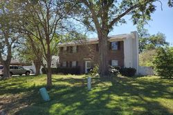Pre-foreclosure in  SANDSTONE DR Orange Park, FL 32065