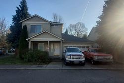 Pre-foreclosure in  NE TRACEY LN Portland, OR 97230