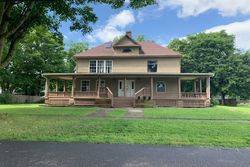 Pre-foreclosure Listing in CADY AVE NICHOLS, NY 13812