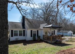 Pre-foreclosure Listing in LINWOOD RD GASTONIA, NC 28052