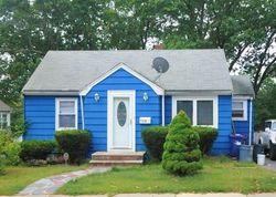 Pre-foreclosure in  BATEMAN ST Hyde Park, MA 02136