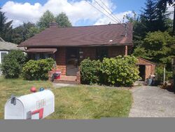 Pre-foreclosure in  30TH AVE NW Seattle, WA 98117