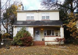 Pre-foreclosure in  NEWCOMB PL White Plains, NY 10606