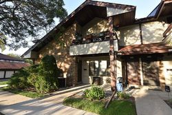 Pre-foreclosure Listing in S COACHLIGHT DR NEW BERLIN, WI 53151