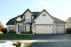 Pre-foreclosure in  COLUMBIA CIR North Aurora, IL 60542