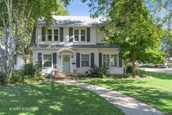 Pre-foreclosure in  ADAMS ST Elgin, IL 60123