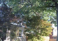 Pre-foreclosure in  DEVONSHIRE DR Louisville, KY 40258