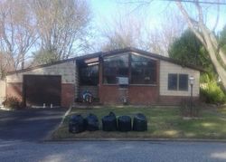Pre-foreclosure in  DAYS AVE Selden, NY 11784