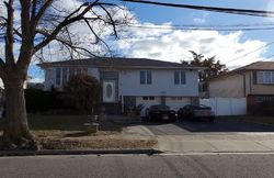  Irene Ln, Seaford NY