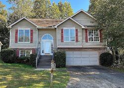 Pre-foreclosure in  WEDGEWOOD WAY Stone Mountain, GA 30088