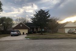 Pre-foreclosure in  SILVER FOX DR Houston, TX 77066