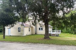 Pre-foreclosure in  VARVILLE RD Petersburg, NY 12138