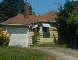 Pre-foreclosure in  SE ALDER ST Portland, OR 97216