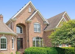 Pre-foreclosure in  HERITAGE OAKS DR Saint Charles, IL 60175