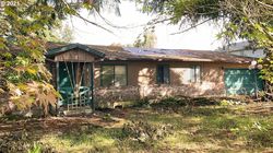 Pre-foreclosure in  NE 39TH ST Vancouver, WA 98682