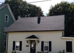 Pre-foreclosure in  GREEN ST Putnam, CT 06260