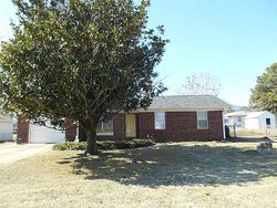 Pre-foreclosure Listing in N PAUL MATHIS DR POTEAU, OK 74953