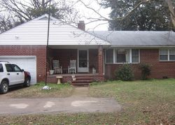 Pre-foreclosure in  E LITTLE BACK RIVER RD Hampton, VA 23669