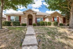 Pre-foreclosure in  AMBERCREST DR Lancaster, TX 75146