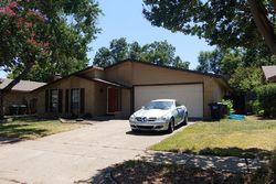 Pre-foreclosure in  FOUR WINDS DR Fort Worth, TX 76133