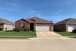  Mountain Bluff Dr, Fort Worth TX