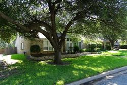 Pre-foreclosure in  LONGBRANCH CT Arlington, TX 76012