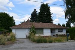 Pre-foreclosure Listing in MCKITTRICK ST WENATCHEE, WA 98801